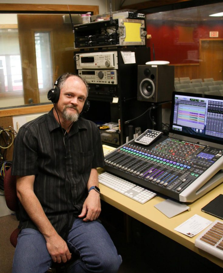 Wired for Sound: 92 Alumnus Taglianetti Produces Radio Show