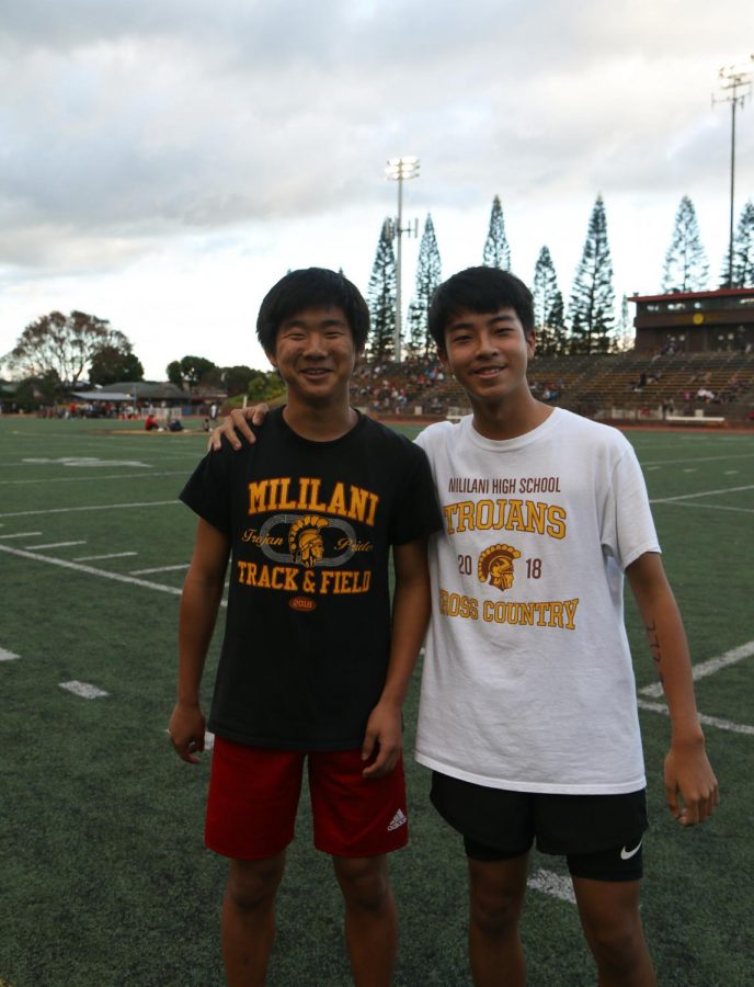 Kale Glunt (10) and Payton Ikeda (9).